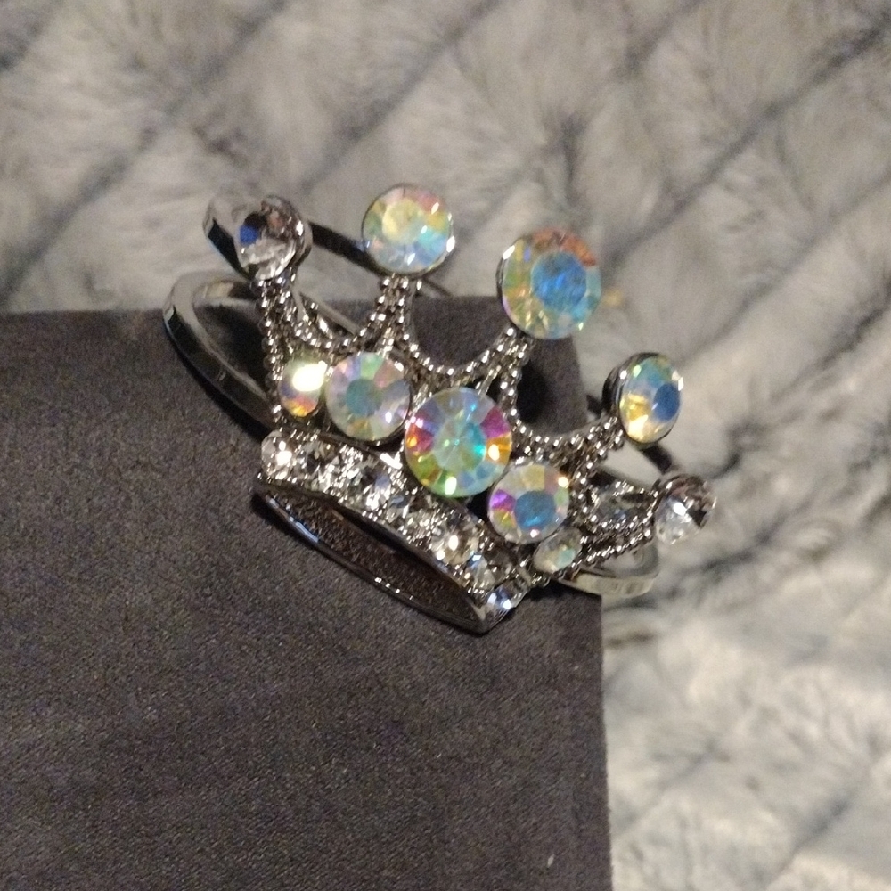 Lauren Spencer Silver Crown Bracelet Made With Genuine Iridescent Crystals